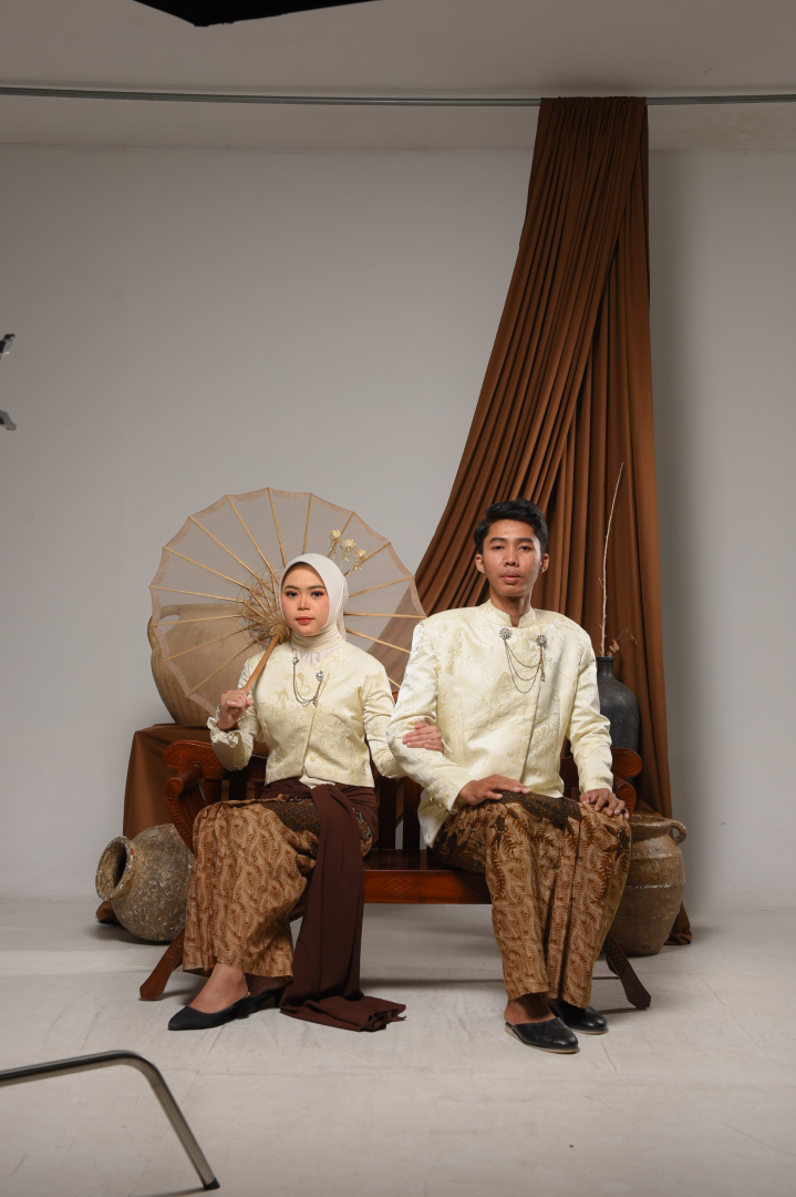 https://wedding-rizalrosita.webnikah.com/dirmember/00000029/ozil26/photo-285940-337248-l-202607030620.jpg